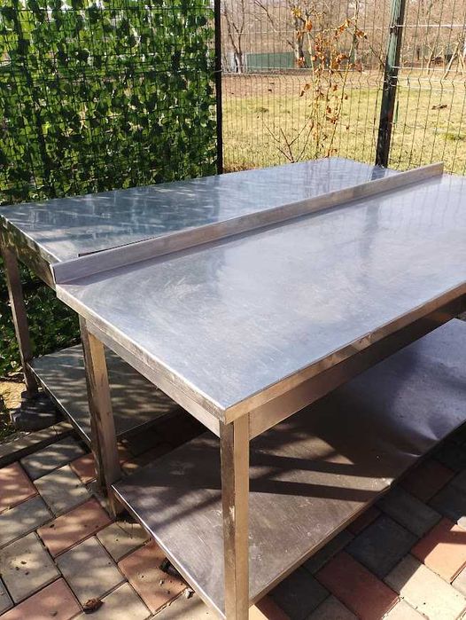 masa  mese chiuvete  de inox   de restaurant