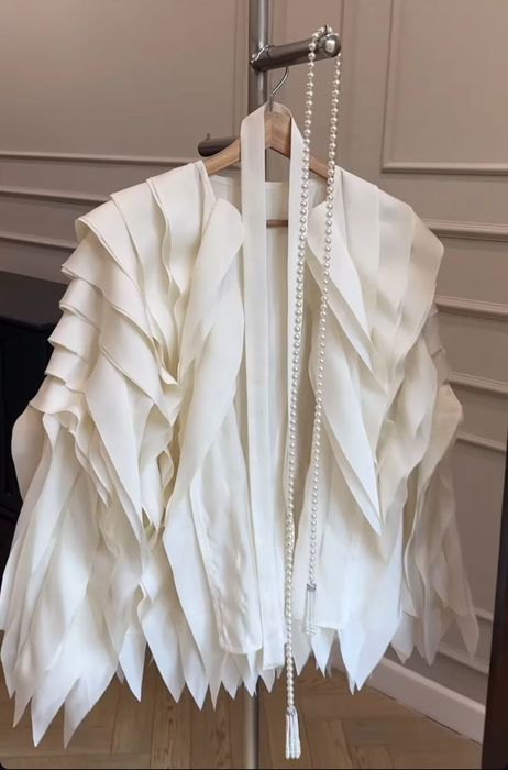 Балеро необычного кроя с поясом