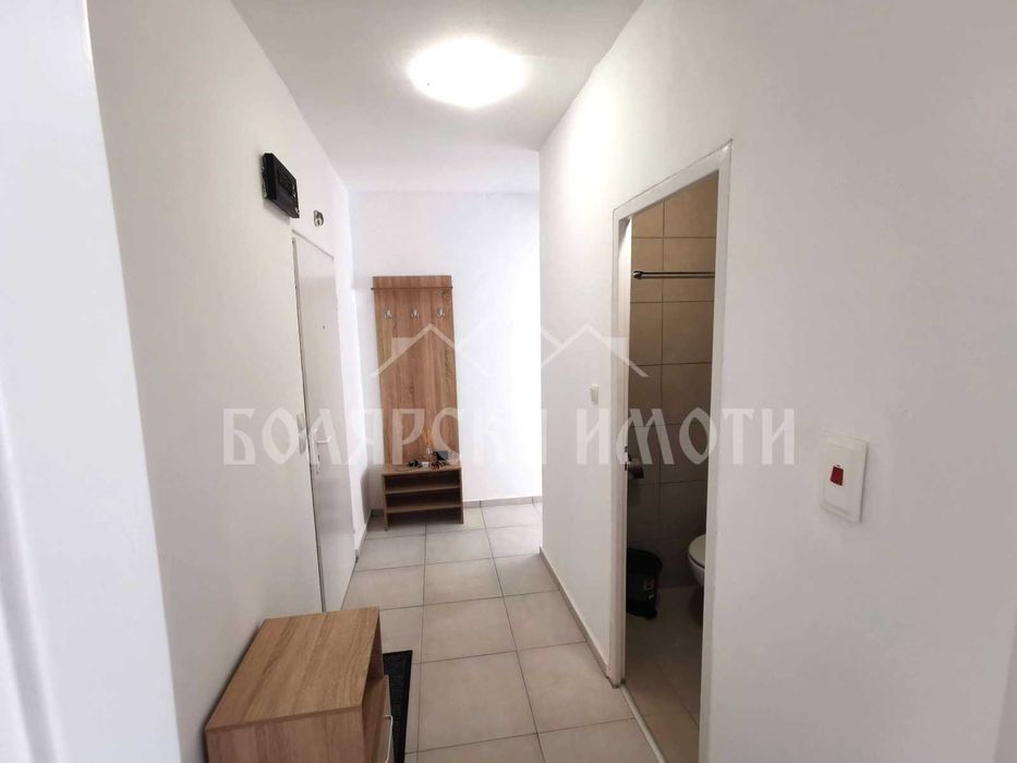 Дава се под наем Едностаен апартамент в Велико Търново, Бузлуджа - 40 кв.м за 270.3 € - Снимка #6