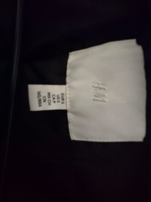 Geacă H&M neagră, mărimea S – NOUĂ (nepurtată)