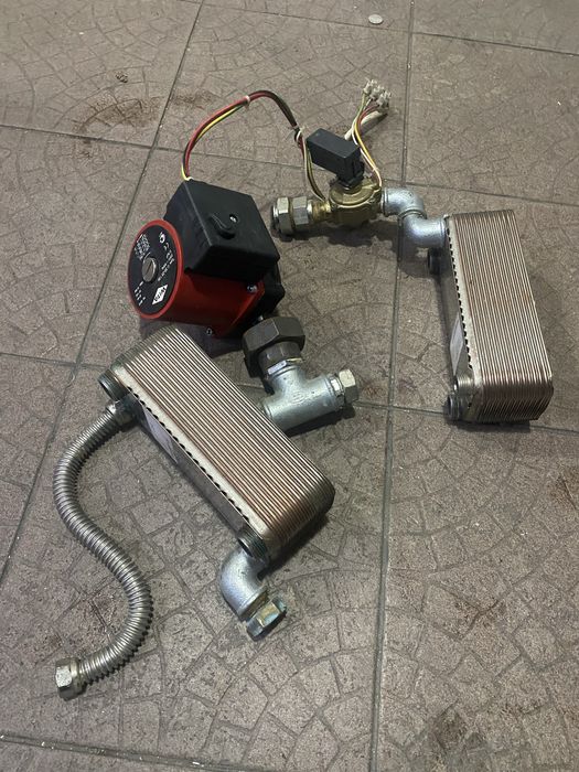 Puffer 1000 litri din otel cu izolatie,cu 2 schimbatoare de caldura