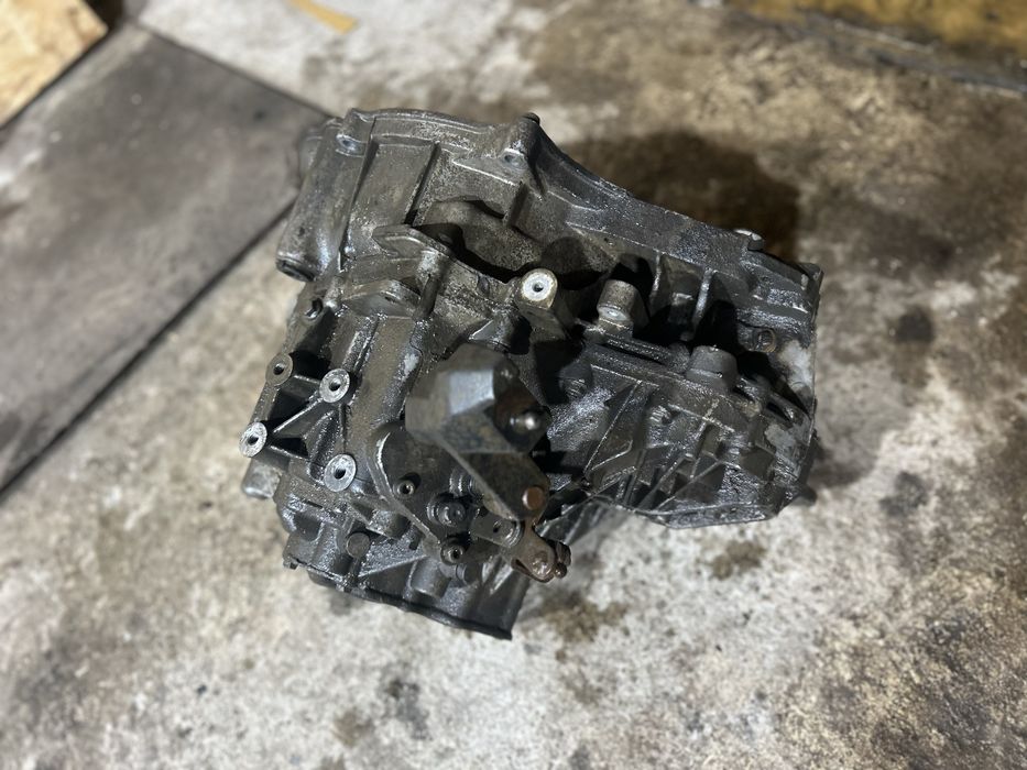 Cutie viteze opel antara 2.2 184 cp si 164 manuala 6v