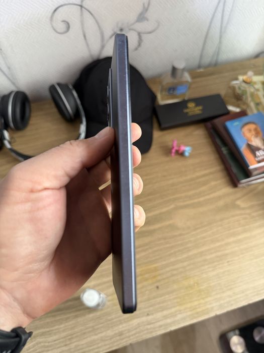 vivo V27e / 8GB RAM / Helio G99 / Android 15