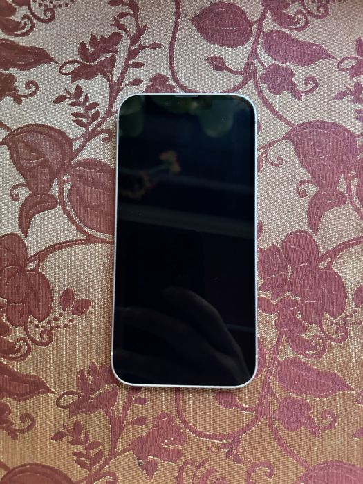 Продается Iphone 13