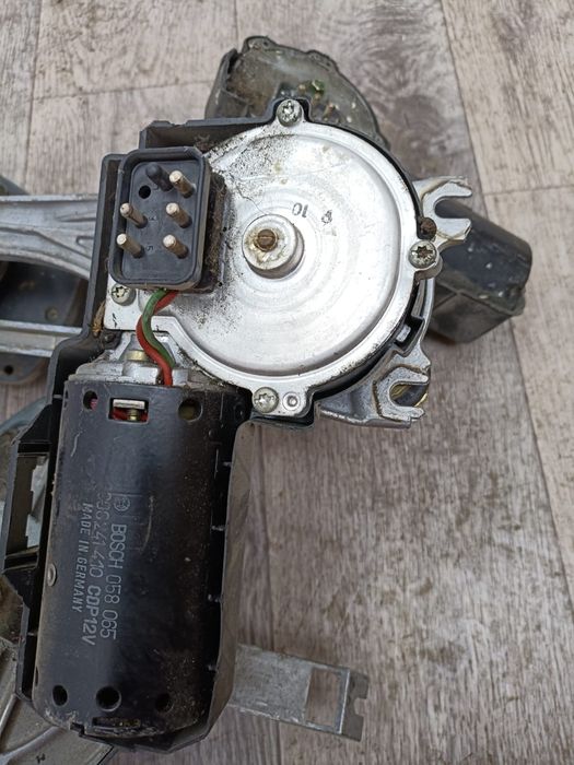 Механизм дворника Мерседес 124