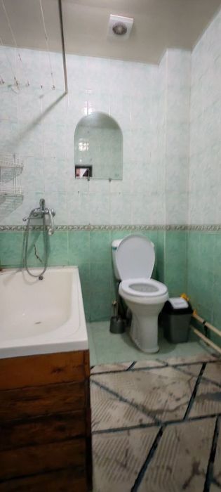 Qorasu 6 da 1 xona 2 xona qilingan kvartira  ijaraga berladi