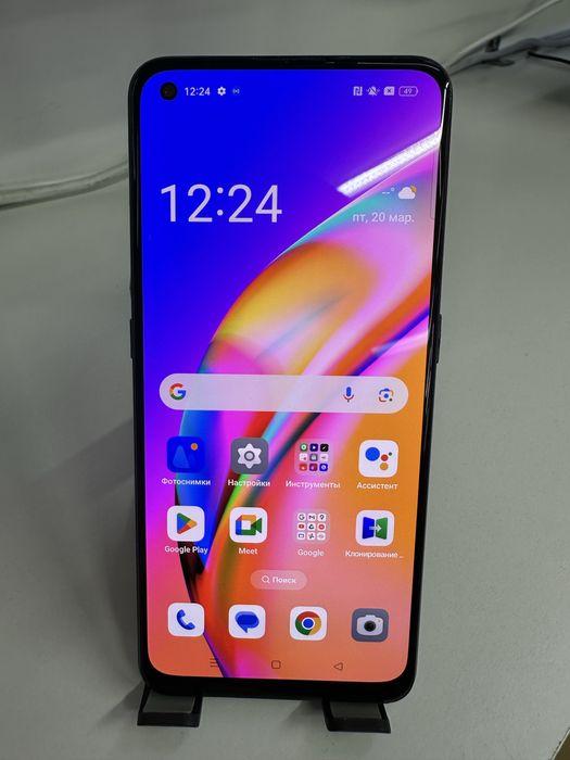 Телефон Oppo Reno 5lite