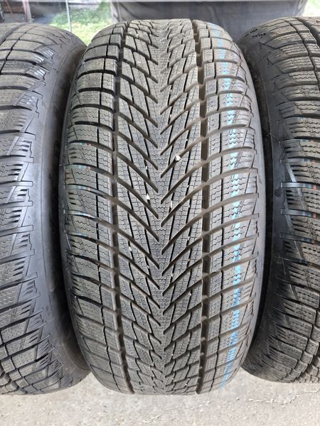 225/55/17 Goodyear 4бр