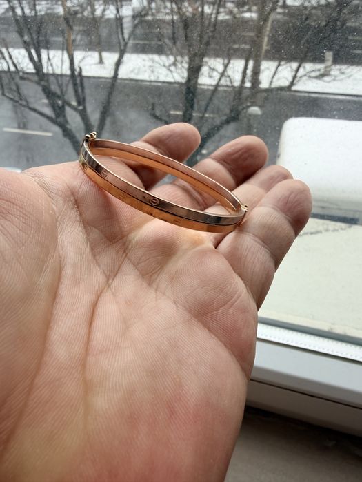 Bratara aur Cartier Love aur 14 karate 9 gr. diametru 18 cm pret 3700