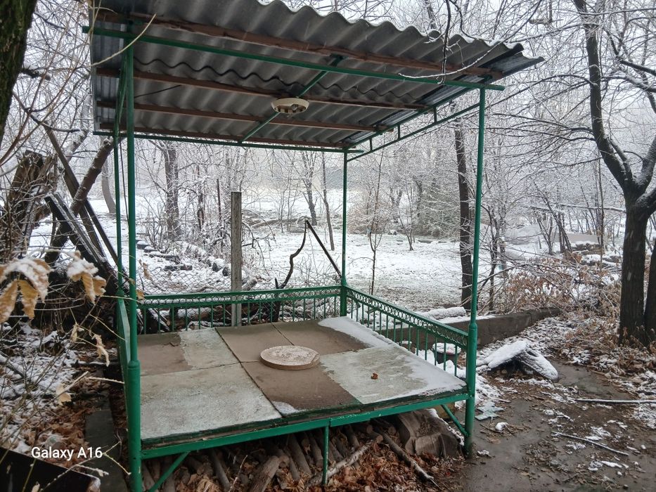 Срочно продаётся 2-х ком.квартира с огородом и летним бассейном