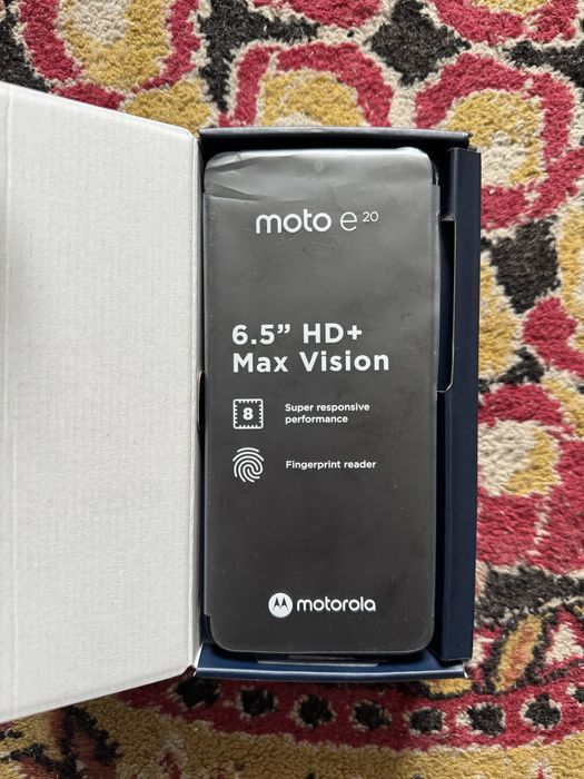 Telefon Motorola Moto e20 Nou