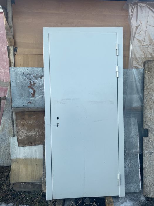 Дверь металическа утепленная