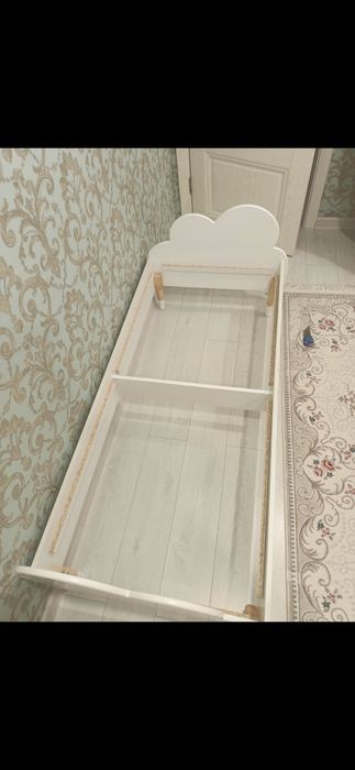 Отдам детскую кровать.