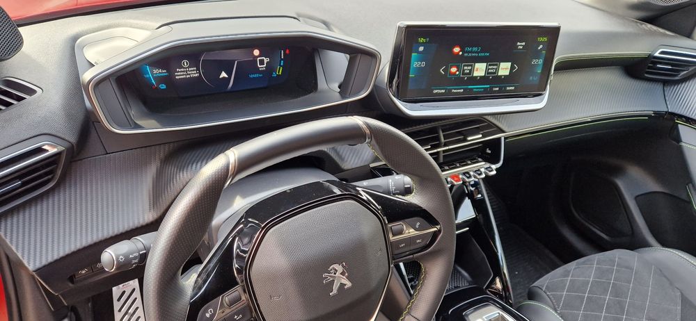 Peugeot e208 GT full