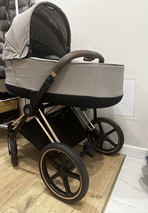 Продается коляска