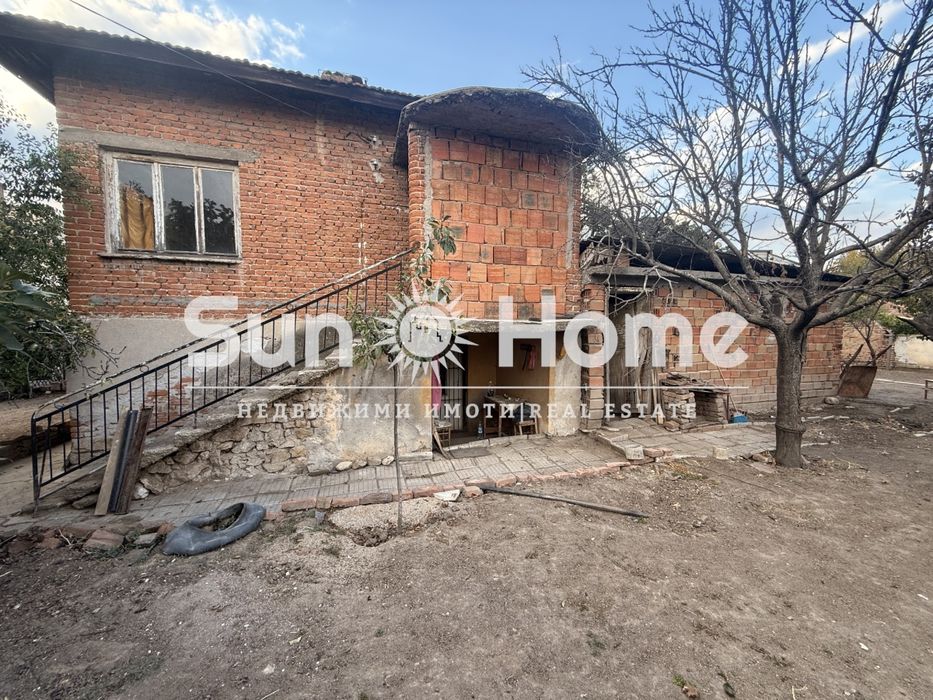 ПРОДАВА - Къща - гр. Харманли - 0 - Партер.