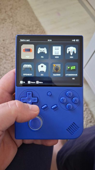 Consola Retro Gaming premium Anbernic RG40XXV 256GB 11500 Jocuri (PS1, PSP, N64, SNES, GameBoy etc)