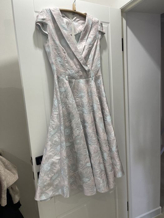 Продам вечерние платья