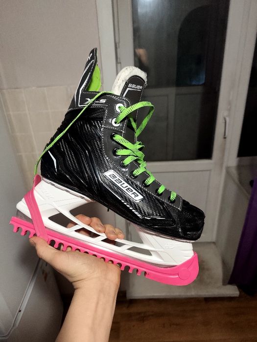Коньки Bauer продаю