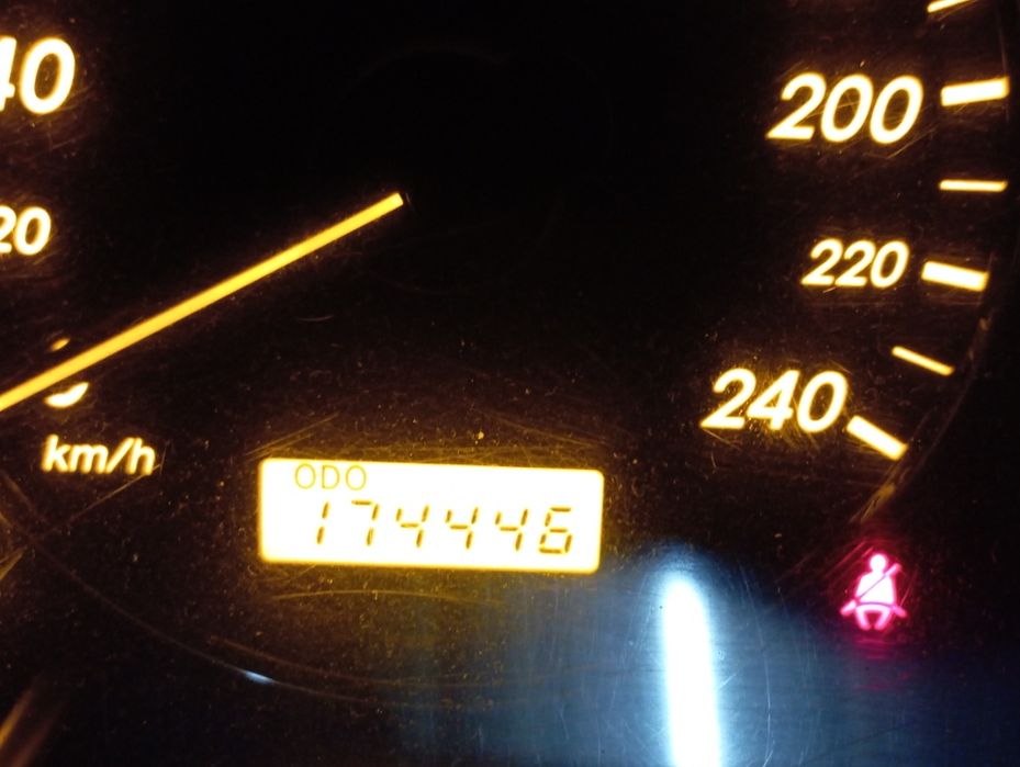 Automobil  Toyota avensis