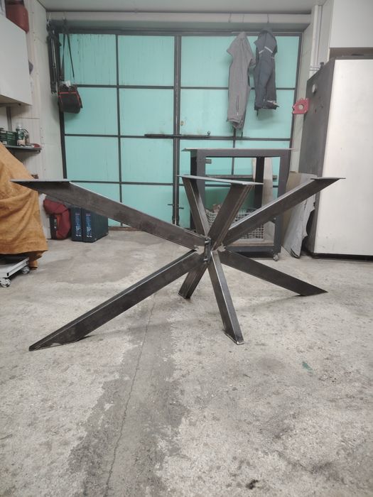 Изработка на метални конструкции за мебели