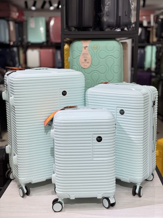 Sifatli chamadonlar skidka narxlarda, чемоданы на скидке