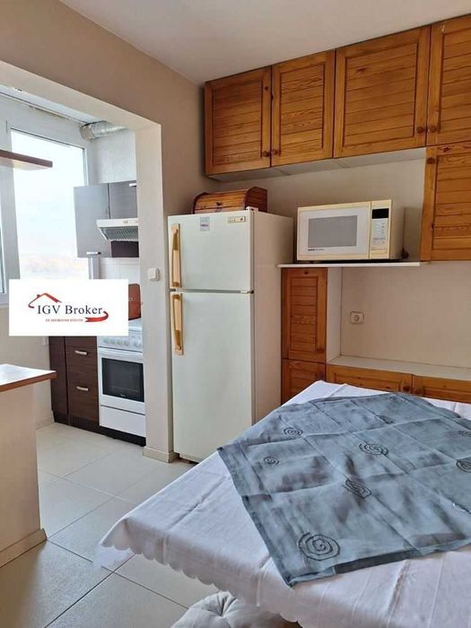 Тристаен апартамент в Овча купел 1