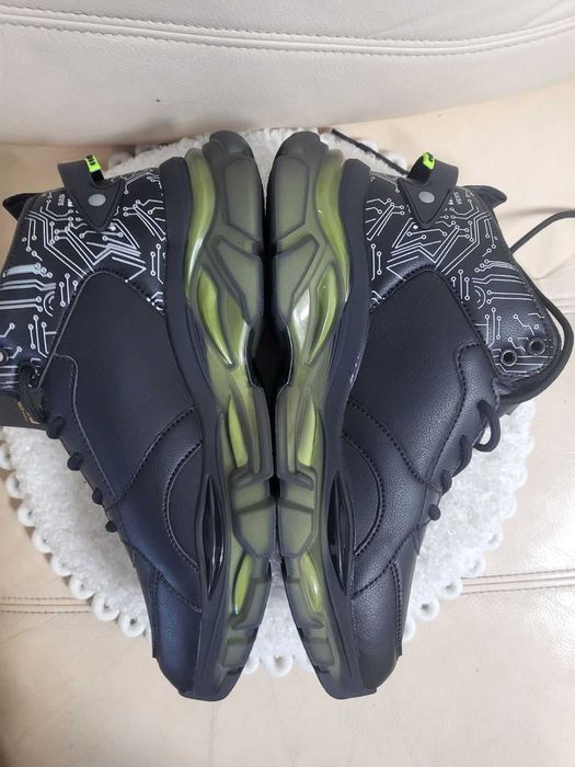 Нови високи маратонки - 42 номер