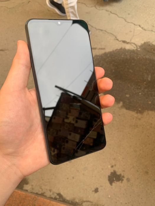 Samsung A 13  tinniq