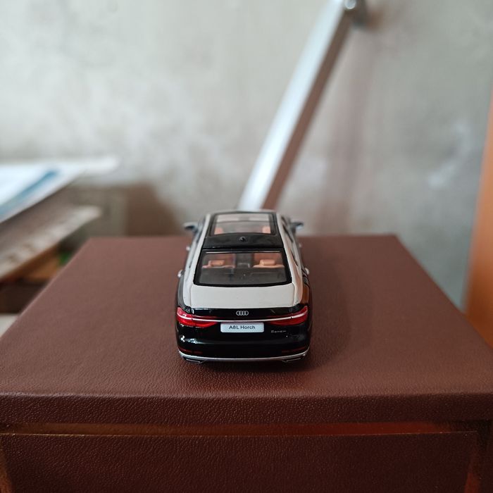 Audi A8l Horch 1:64 Hot Wheels