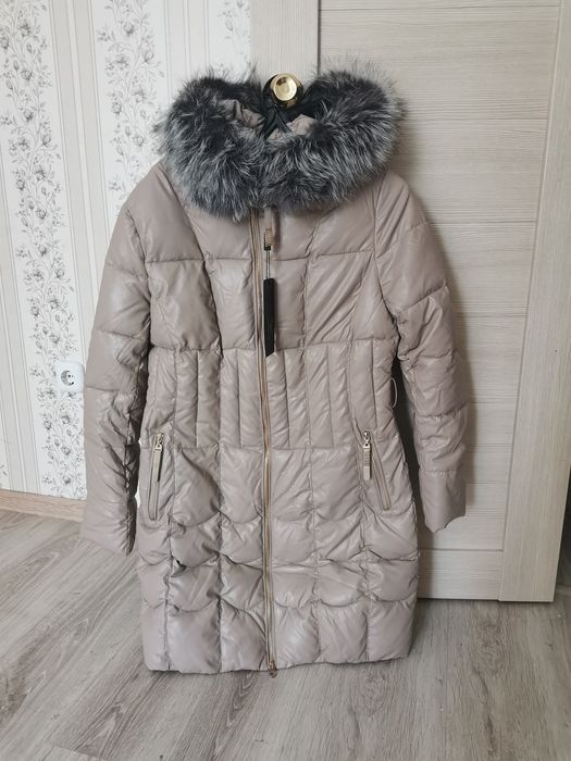 Продам зимнию женскую куртку