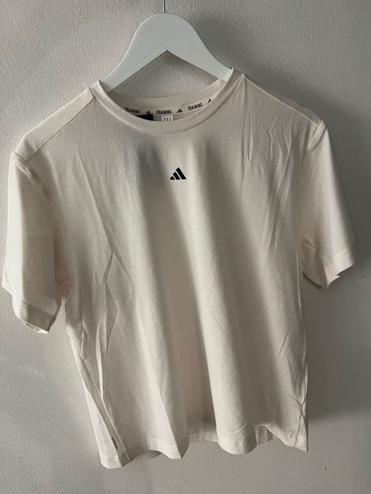 Adidas оригинална тениска