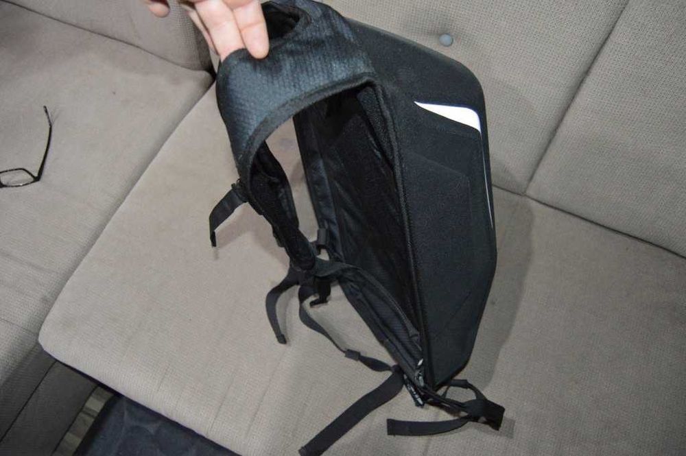 Rucsac Moto Louis - Model Aerodinamic (Hard Shell) 18L