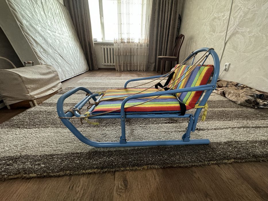 Продам санки детские.
