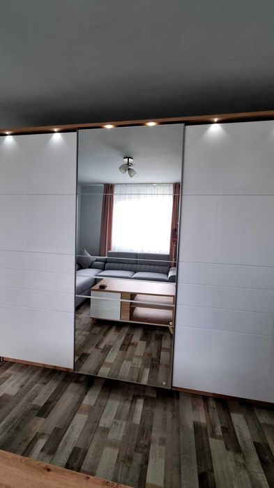 Inchiriez apartament
