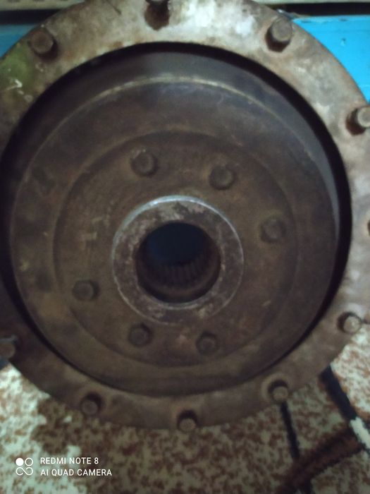 Продам запчасти на силостноуборочный комбаин Марал.