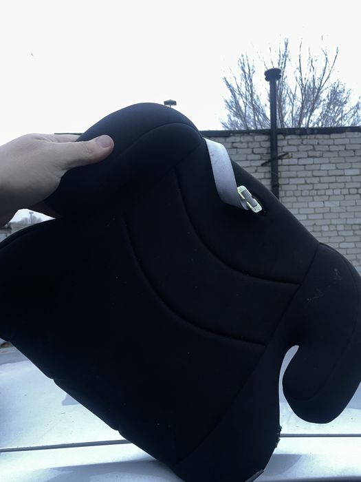 Продам бустер( детское кресло)