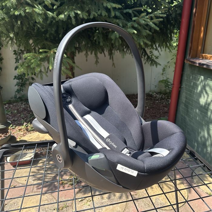 Scoica auto pentru copii Cybex Gold Cloud G i-Size Plus + Baza G, Moon Black
