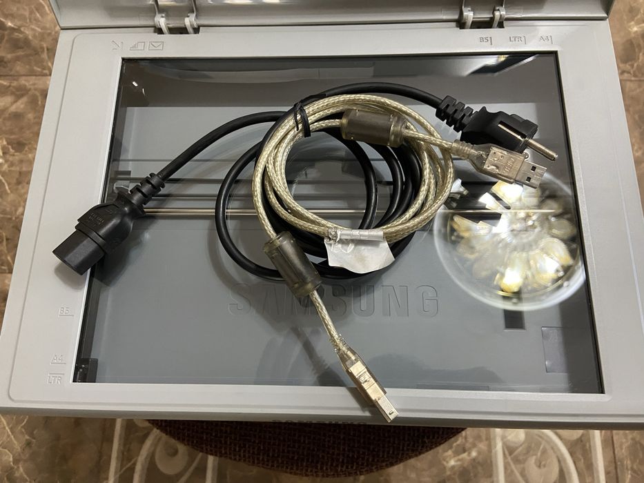 Продам принтер SCX 3400