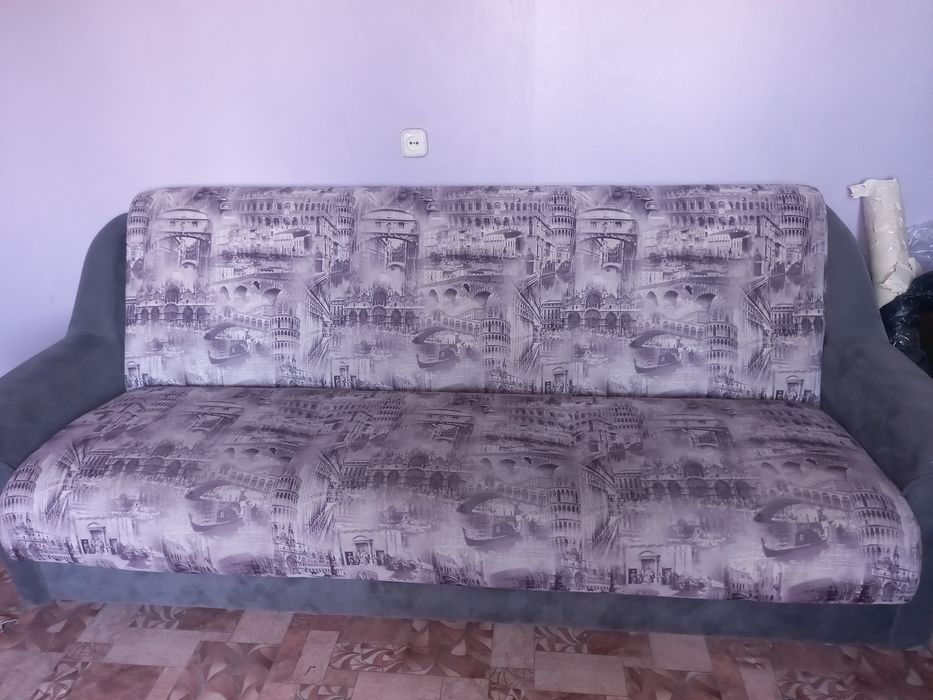 Продам диван  книжка