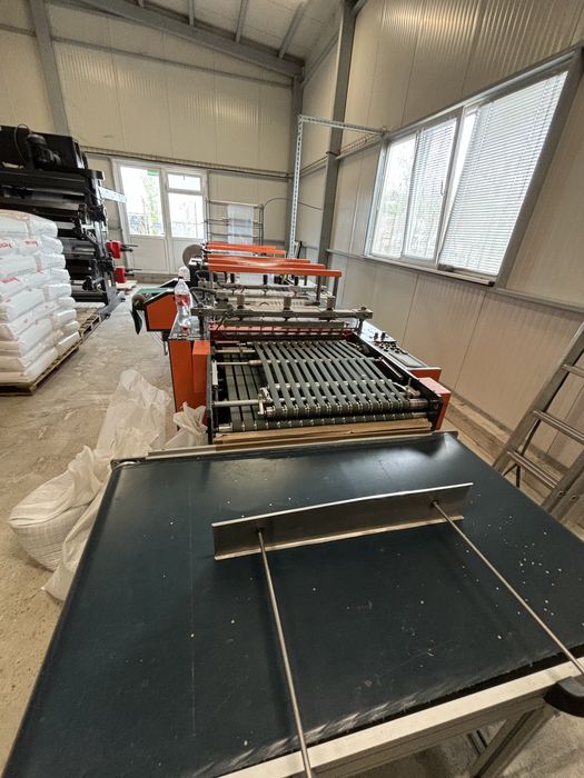 Машина лепачка за пликове