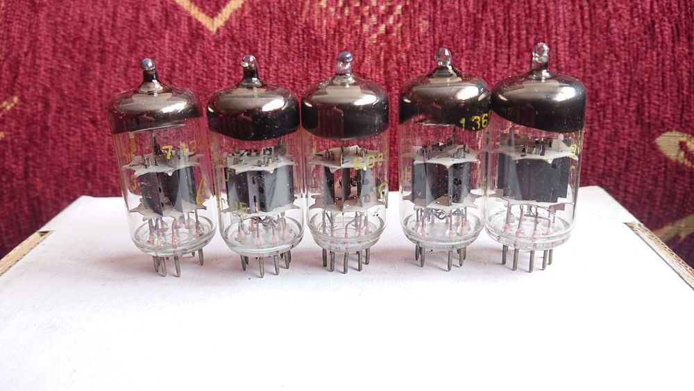 Радиолампи RFT - ECC85.