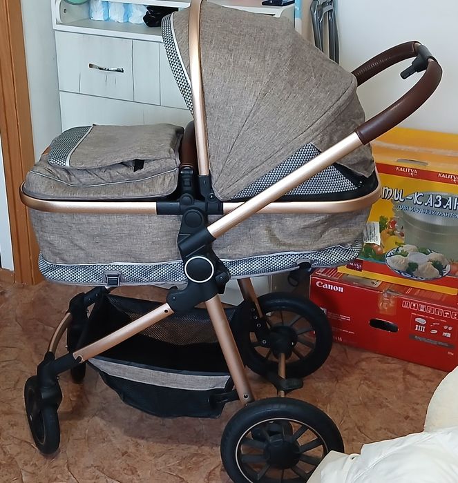 Продам летнюю коляску