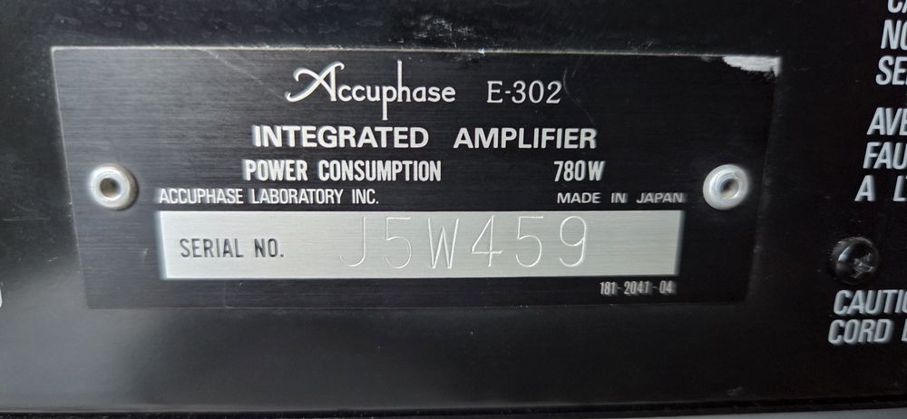 Усилвател Accuphase E 302