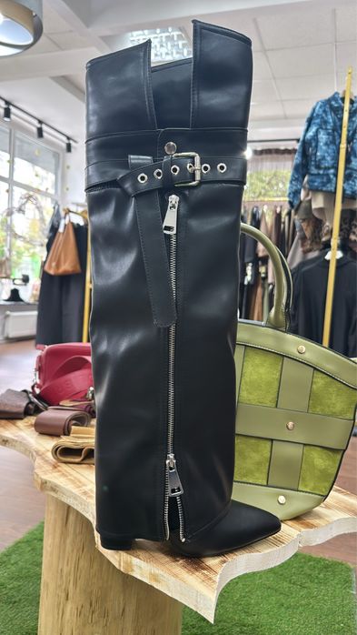 Cizme model deosebit