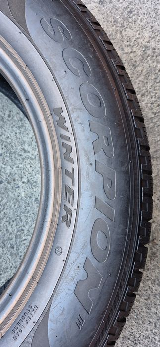 4 anvelope iarna Pirelli 235/65/18,dot 2020.Pretul este pe bucata