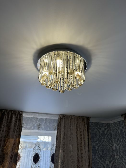 Продам люстры в хорошем состояний!