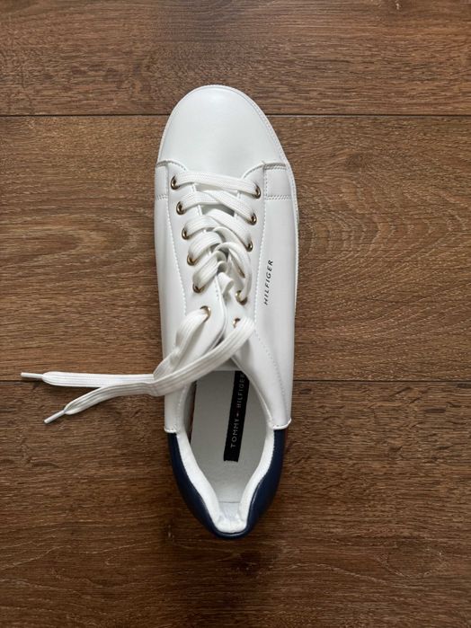 новые кеды Tommy Hilfiger