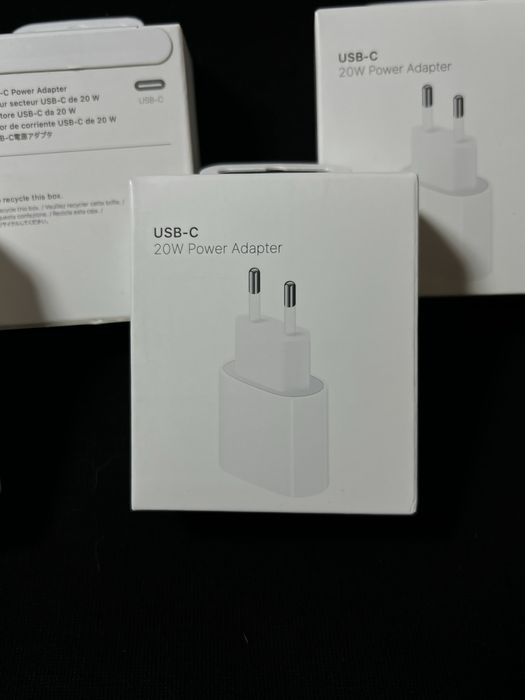 Адаптер Apple 20W