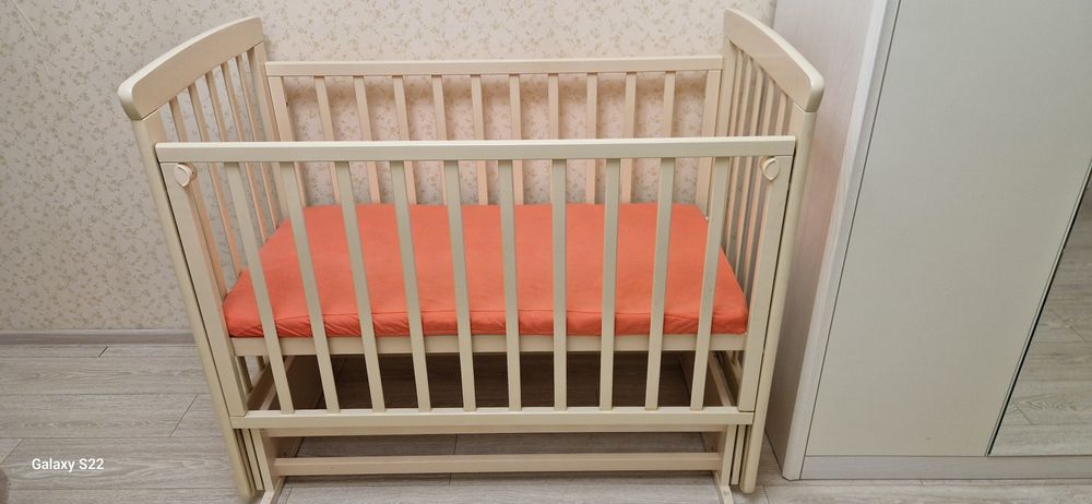 Детская кроватка